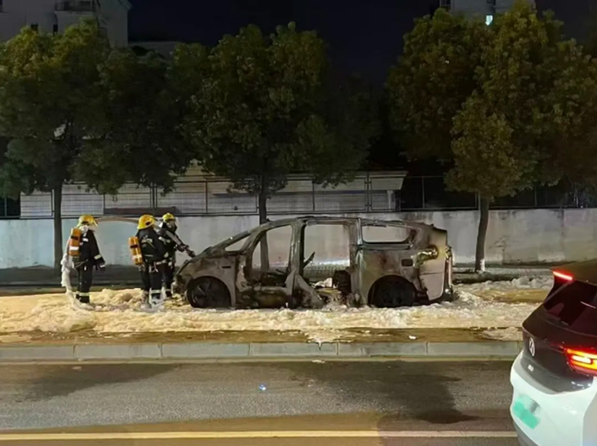 Wreckage of the Li Auto vehicle after the fire was extinguished Wreckage of the Li Auto vehicle after the fire was extinguished